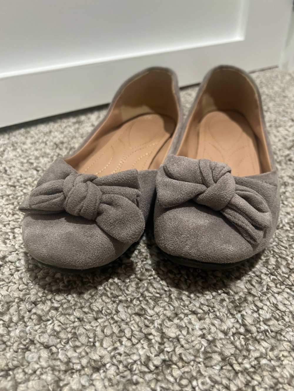 Taupe Suede Ballet Flats Bow Detail Women’s Size 7.5 Comfortable - Picture 4 of 12